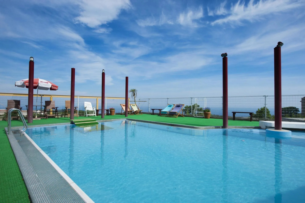 Izu-Kogen Wan Wan Paradise Condominium