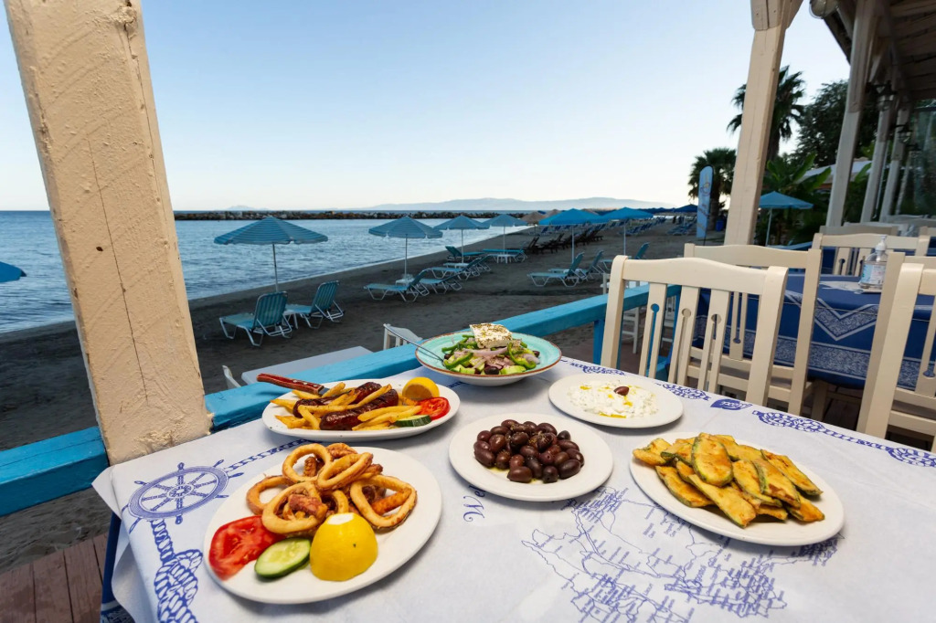 Antigoni Beach House Large Private Pool Walk to Beach Sea Views A C Wifi Car Not Required - 1012