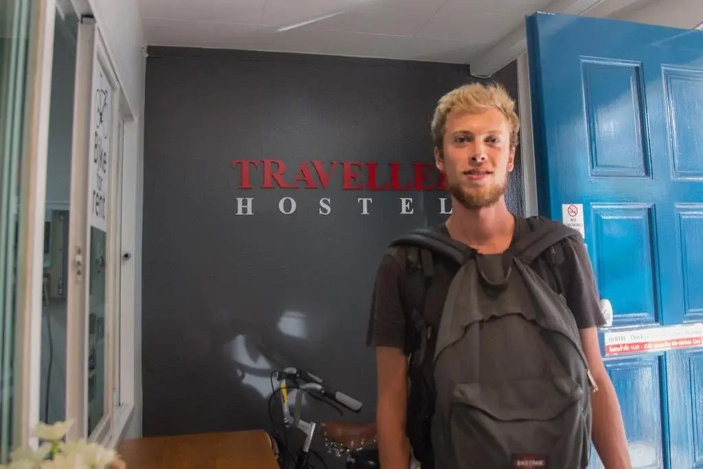 The Traveller Hostel - Adults Only