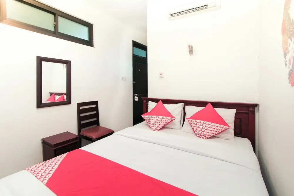Hotel O Genteng Near Genteng Market Formerly Uno Hotel