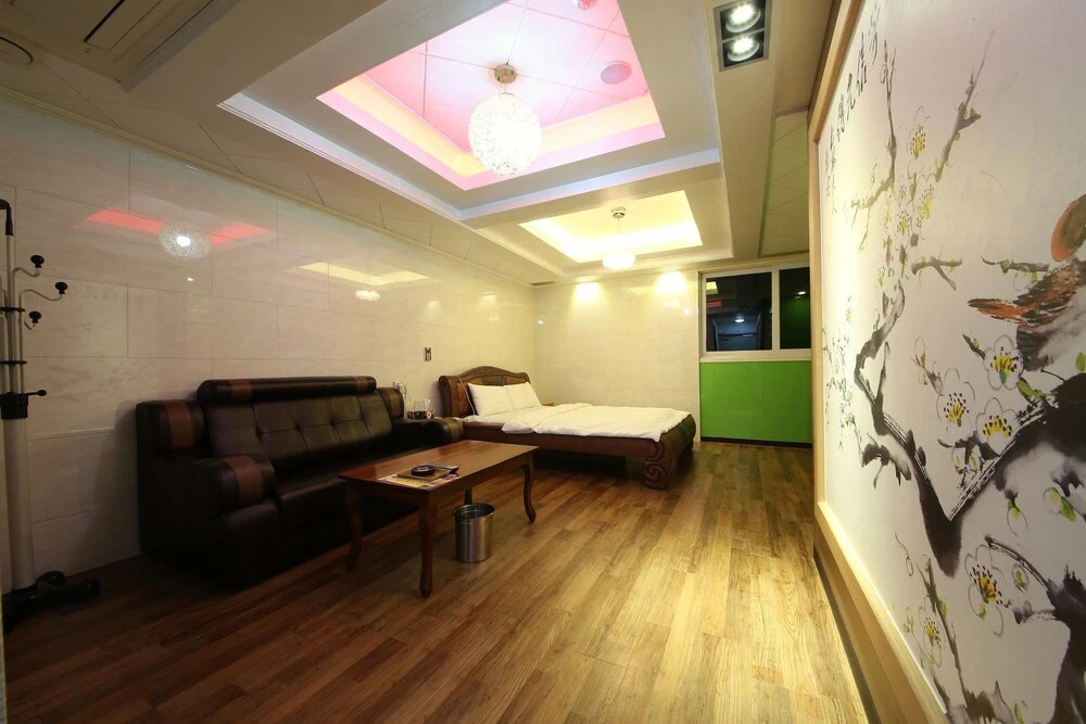 Sun Hotel