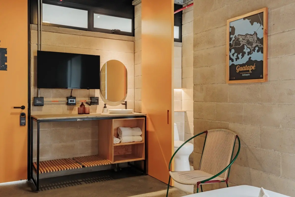The Somos S Hotel