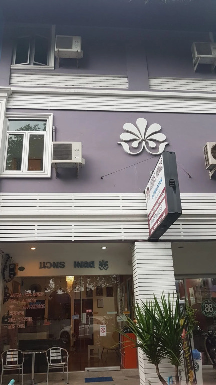 Nawaporn Place