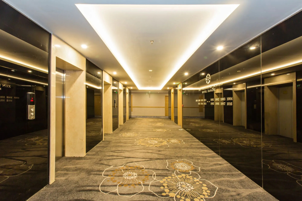 Zen Diamond Suites Hotel