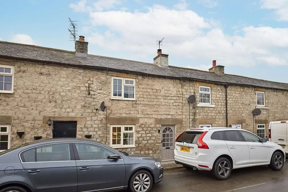 Host & Stay - Green Willow