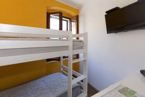 Hostel Kvarner-Rooms with private bathrooms& Dorms