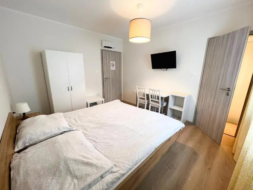HOP HOUSE Garni Hotel