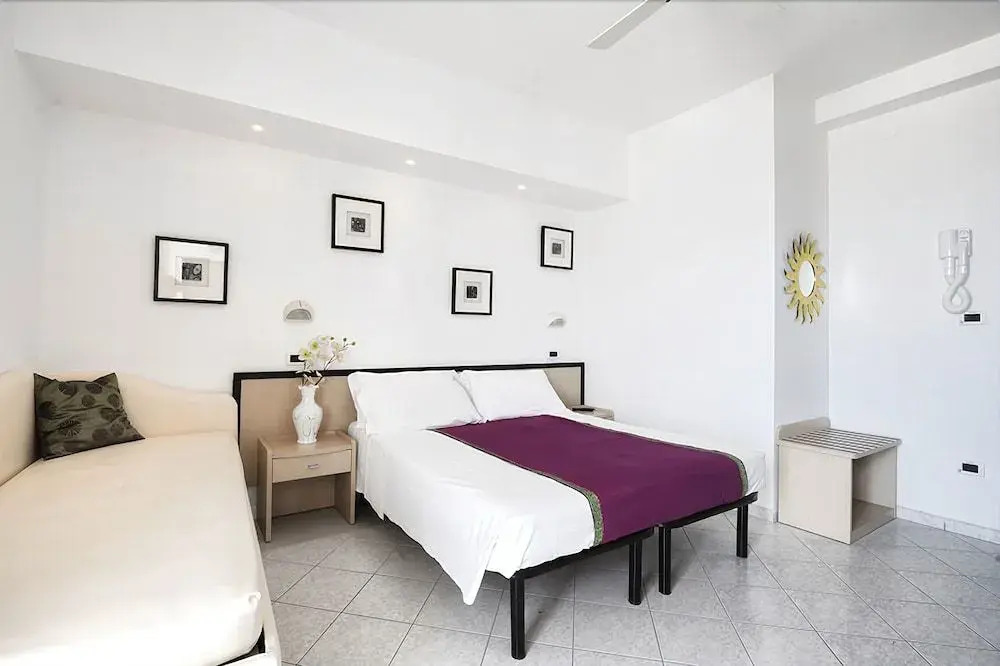 Hotel Thea