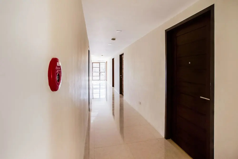 Oyo 403 Maplewave Hotel