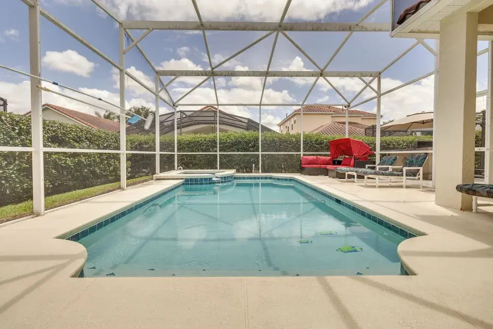 Lanai & Pool: Spacious Villa Near Disney