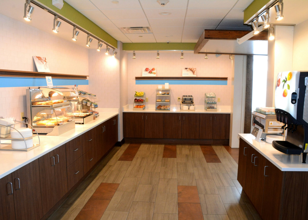 Holiday Inn Express & Suites - Pittsburgh - Monroeville by IHG