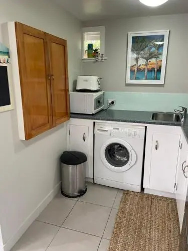 Whitby Studio - Mairangi Bay Beach