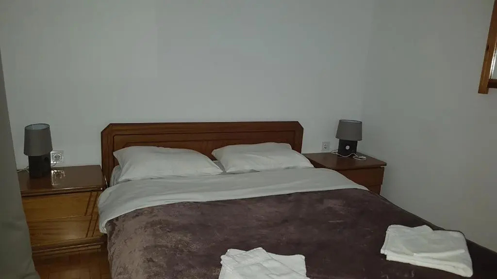 George Apartments by the Sea and Airport