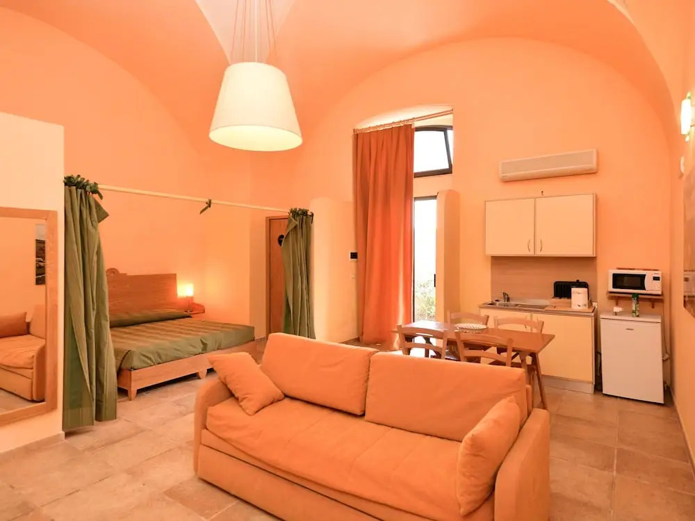 Comfy Apartment in Gagliano del Capo With Swimming Pool