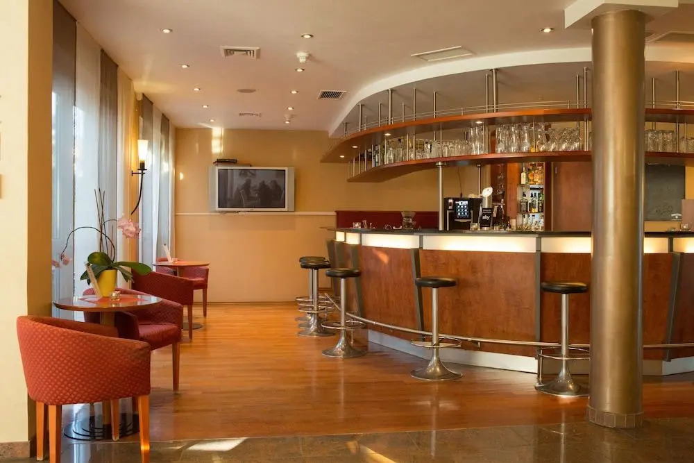 MIKADO Hotel & Suite