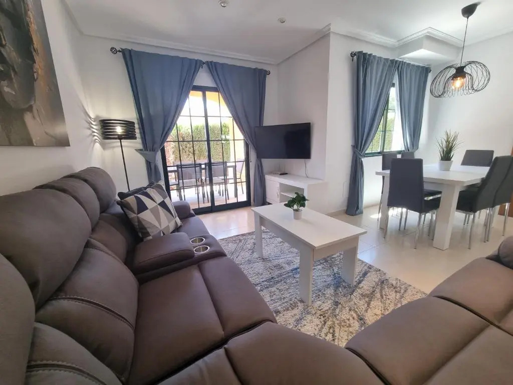 4 Bedroom Modern Villa Private Pool Campoamor 800m from Beach