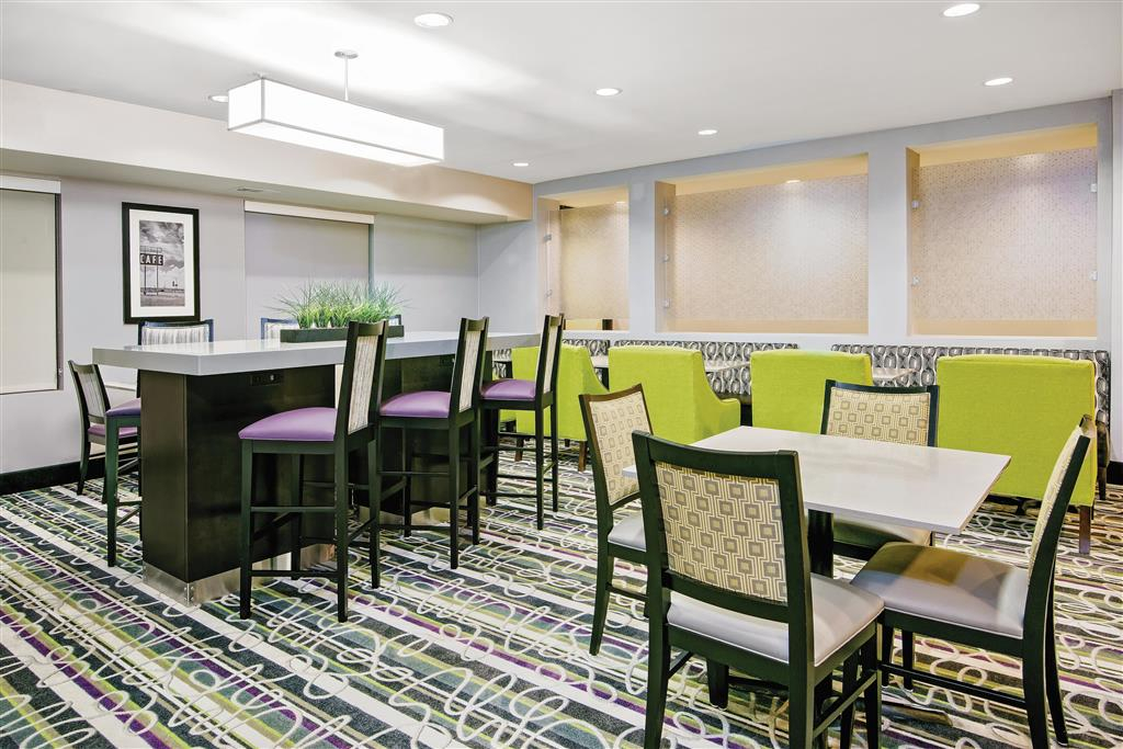 La Quinta Inn & Suites by Wyndham Houston North-Spring