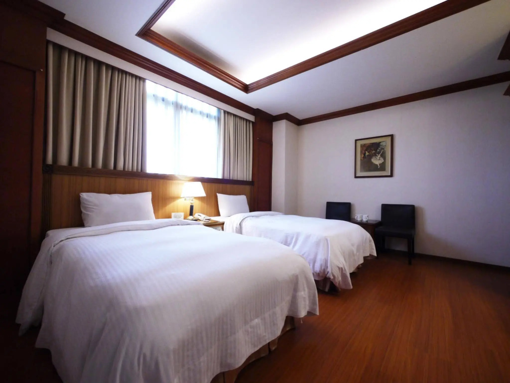 Emperor Hotel