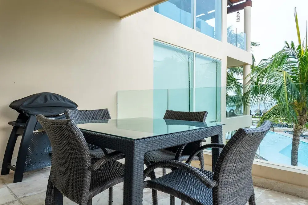 Elements 215 2 Bedroom Condo by RedAwning