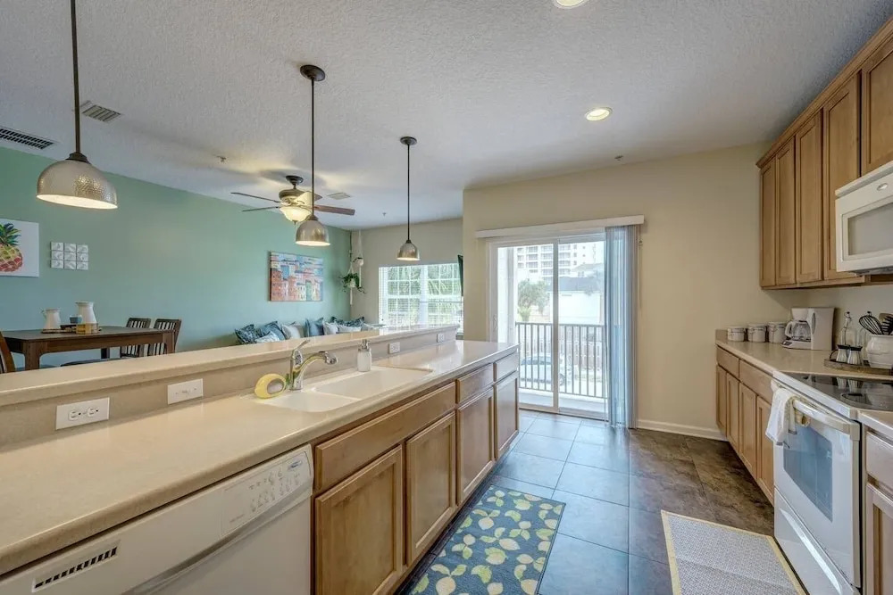 Beach Serenity 2 - Private Condo With Ocean Views