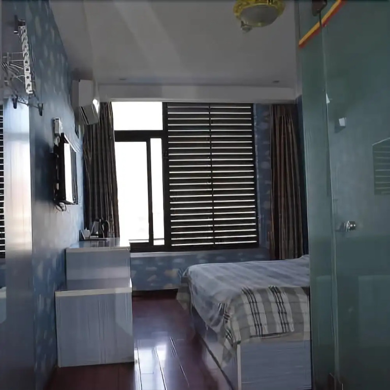 Super 8 Hotel