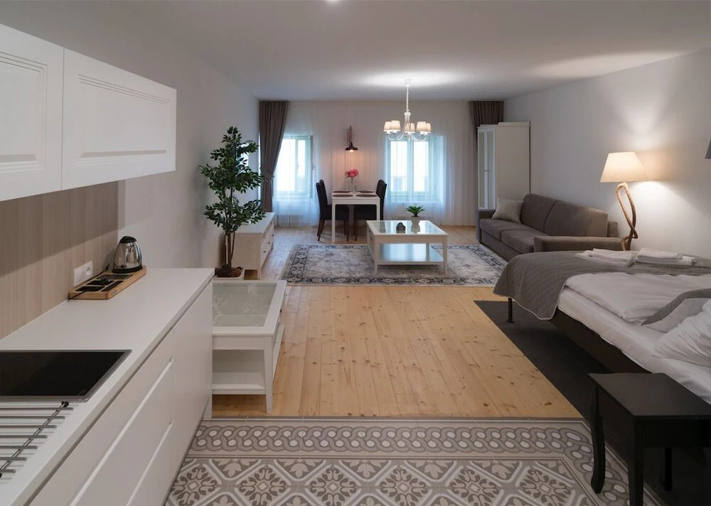 WiseOwl Apartments