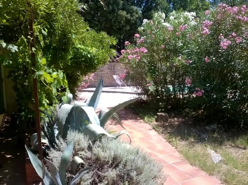 Villa charmante à Arpaillargues-et-Aureillac avec piscine privée
