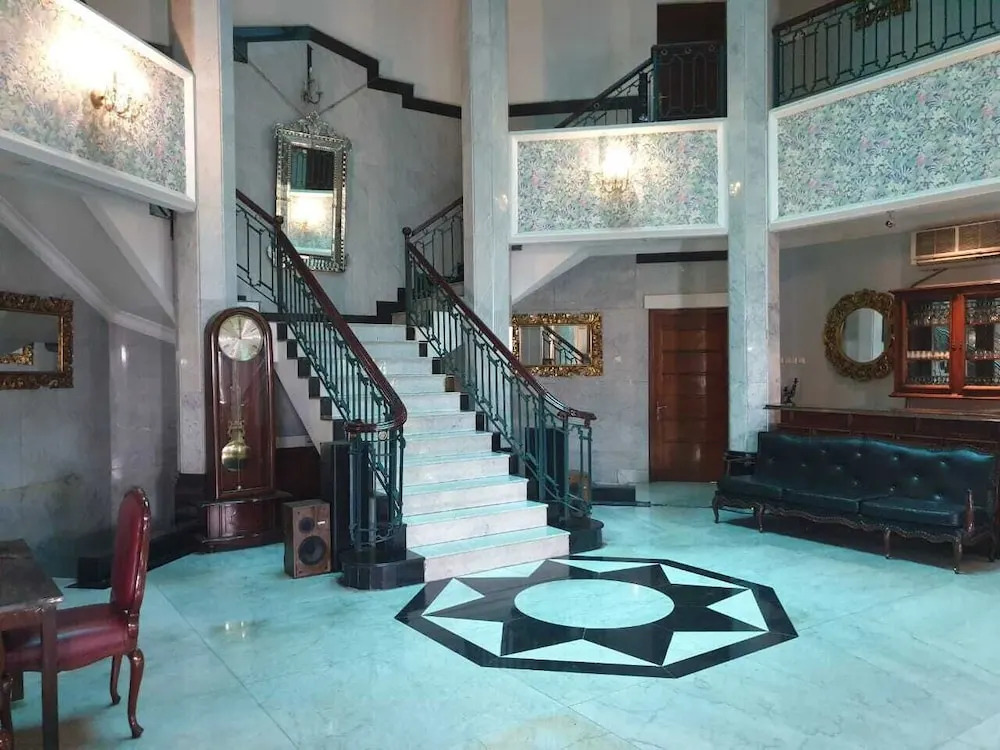 Kyriad Pejaten Suites