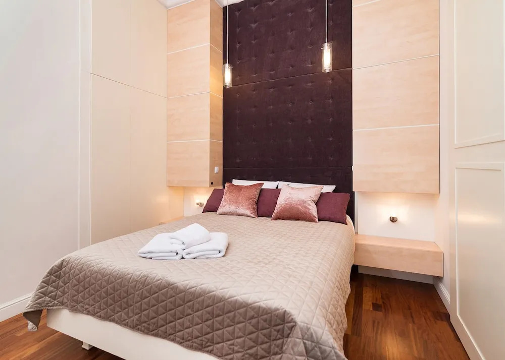 Metro Nowy Swiat Apartment