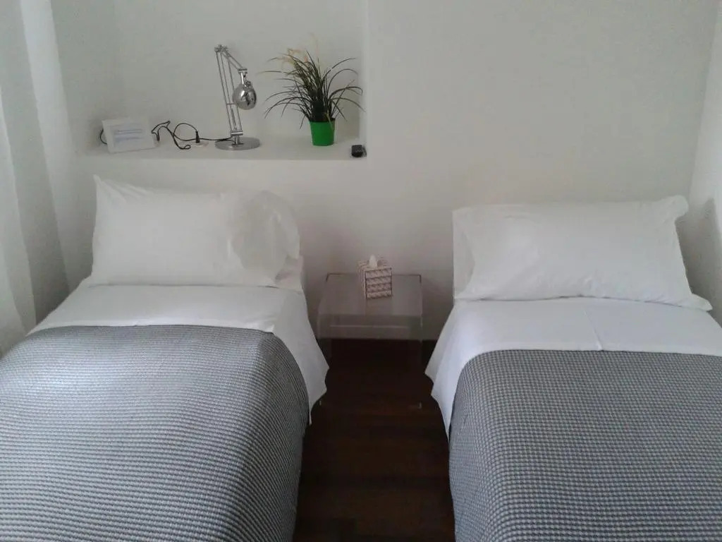 Suite 11