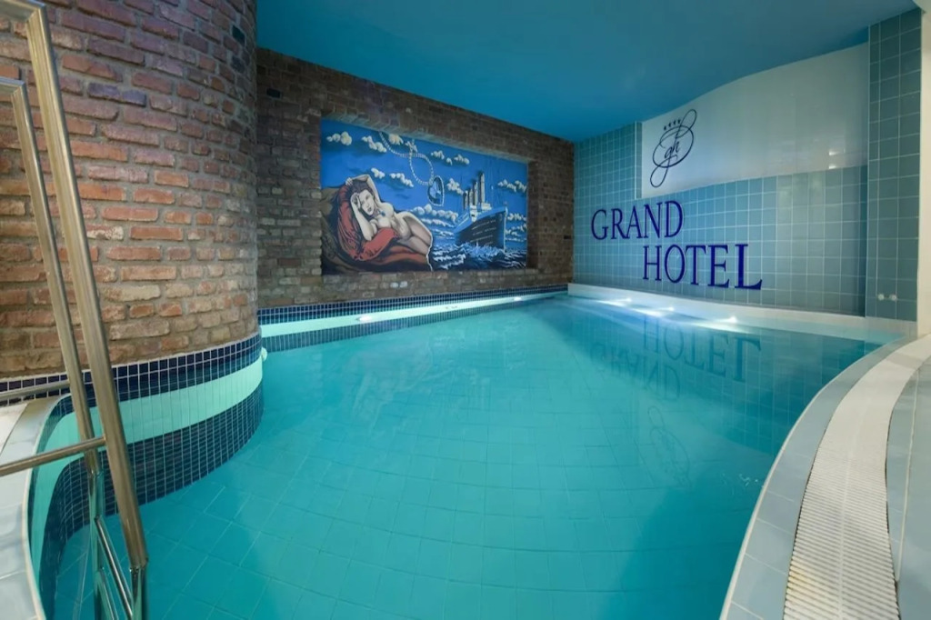 Grand Hotel