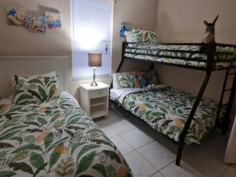 4 bed 3 bath Beautiful family villa