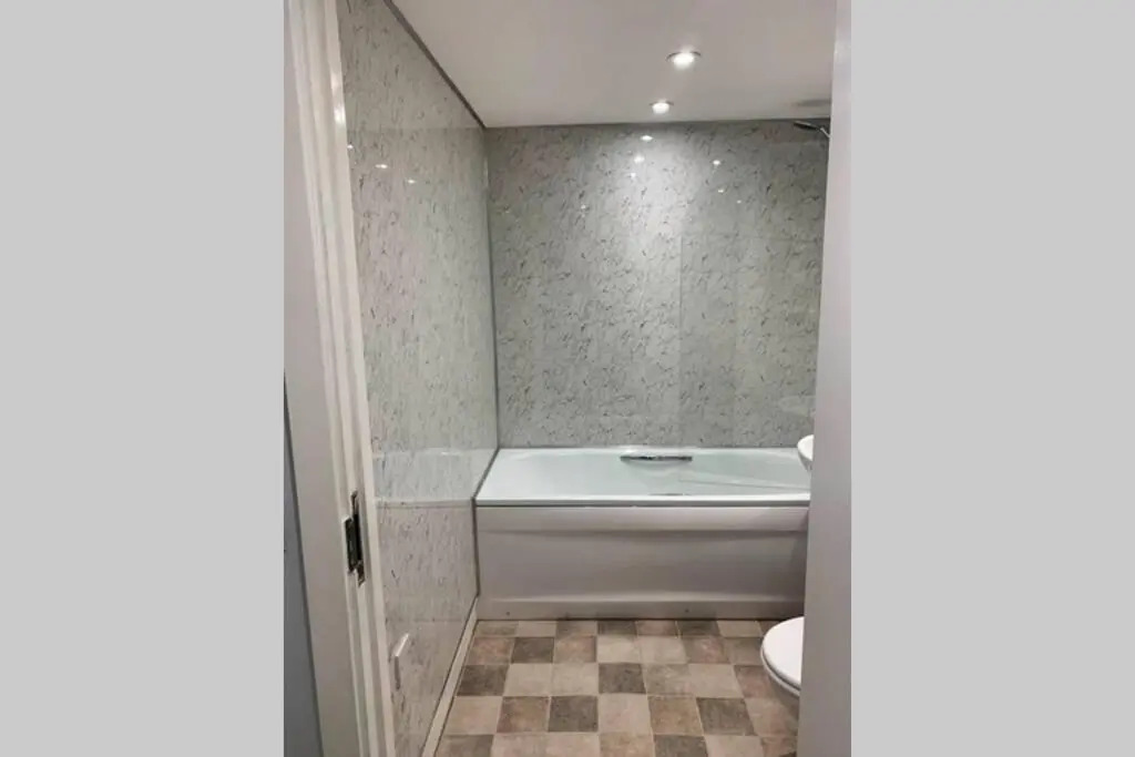 Luxury 9ine Bull Ring Apartment, Stunning city view, Free Parking, Amazing Fireplace