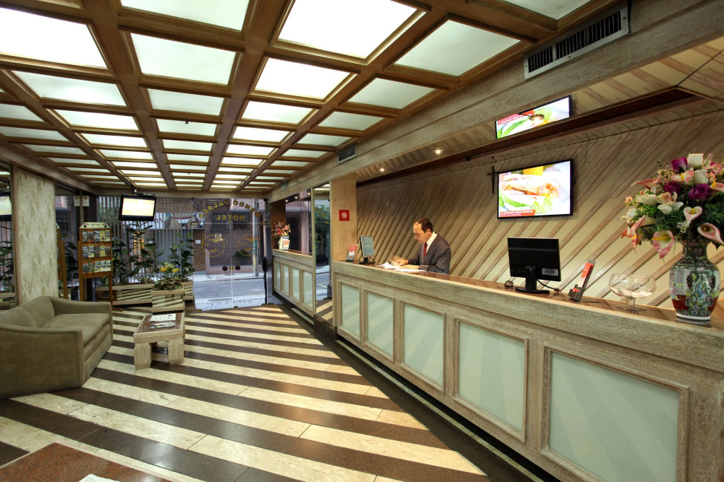 Mengo Palace Hotel