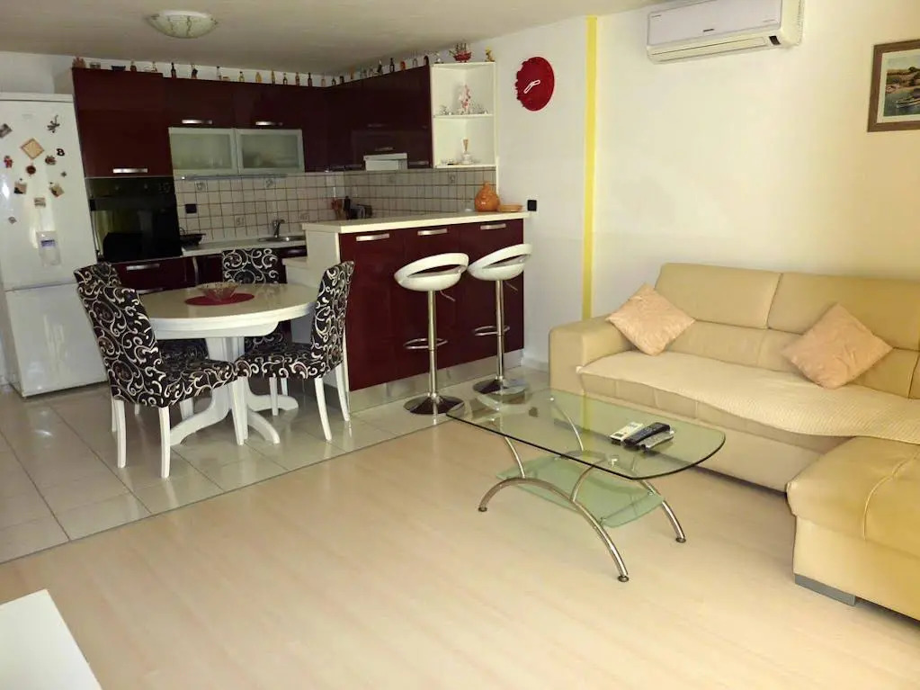 Apartment Karma2
