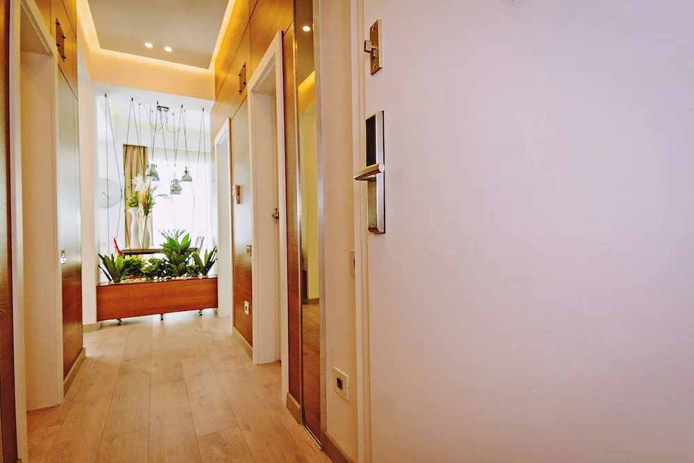 No 6 Apartments