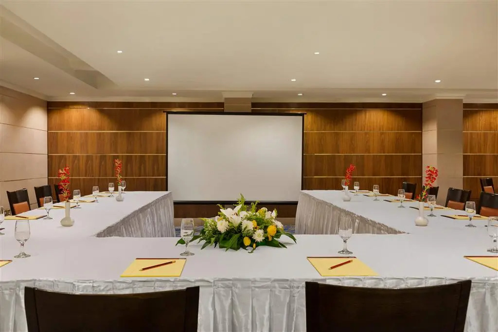 Ramada Dar Al Fayzeen Hotel Makkah