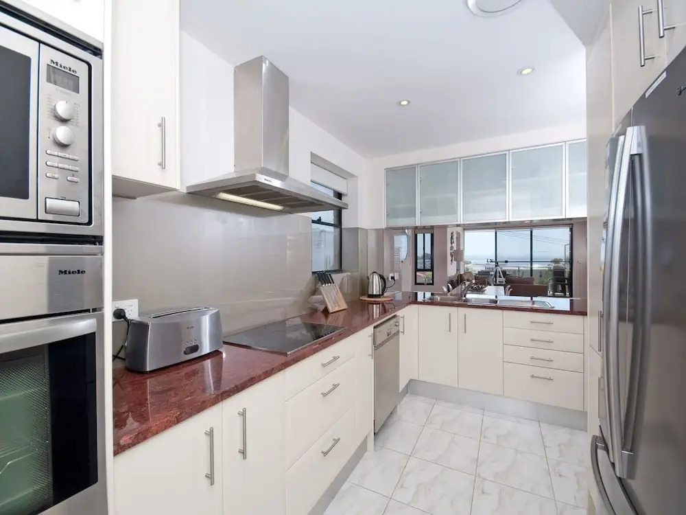 The Summit, Unit 4/25 Tomaree Street