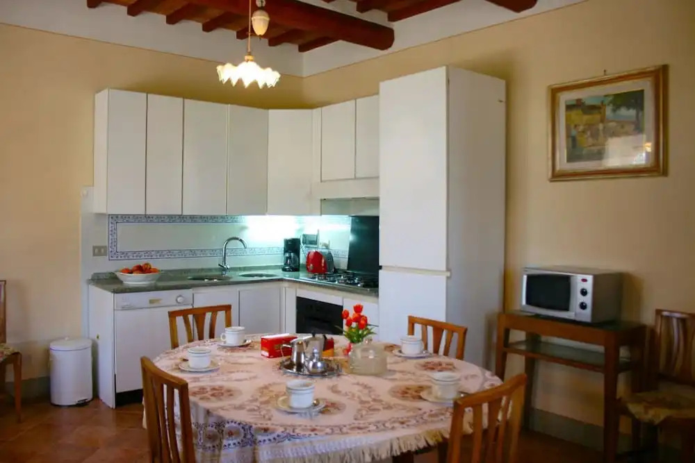 Stunning private villa for 8 guests with private pool, WIFI, TV, terrace, pets allowed and parking