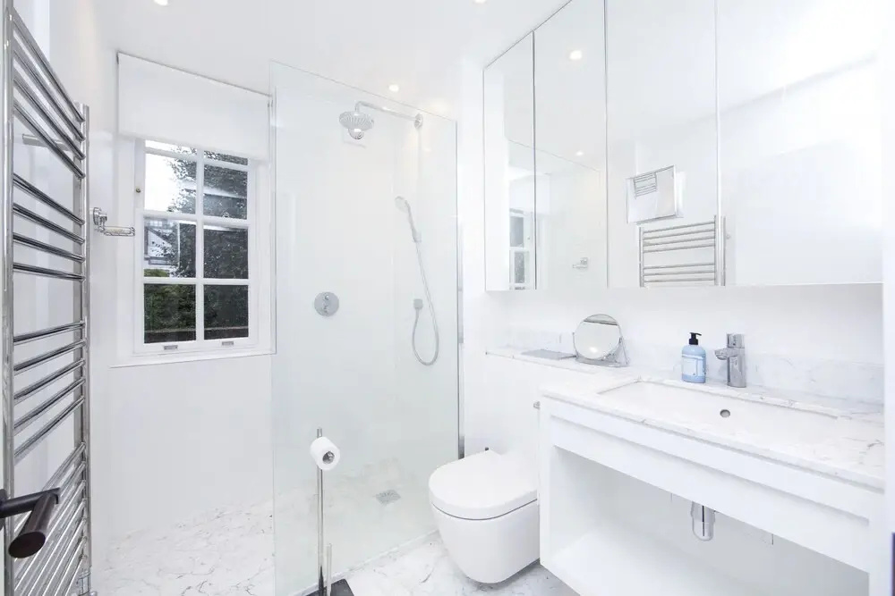 Super Convenient one bed Apartment With Terrace Just off Kensington High Street