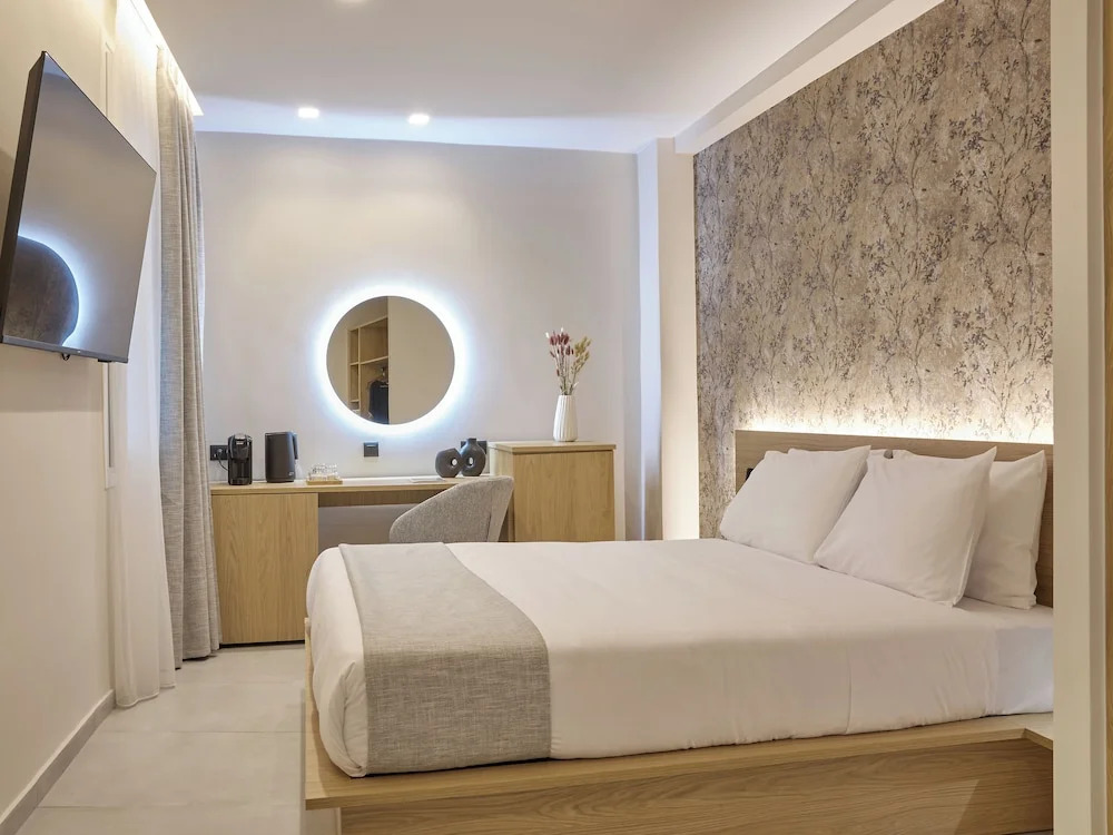 Small Funny World Athens - Hostel