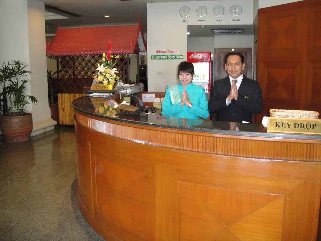 Manhattan Hotel Pathumthani