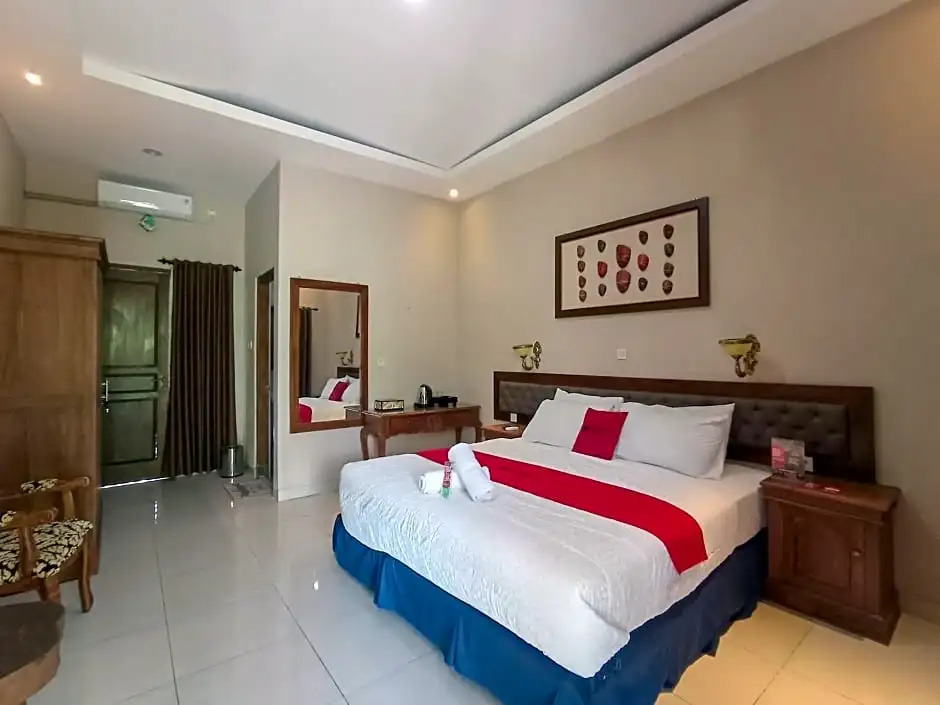 RedDoorz Plus Syariah At Puri Cempaka Prambanan