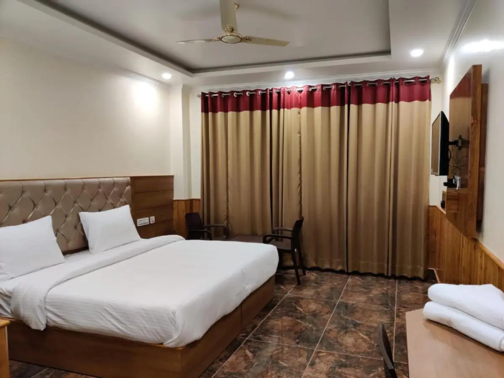 Nomadic Inn