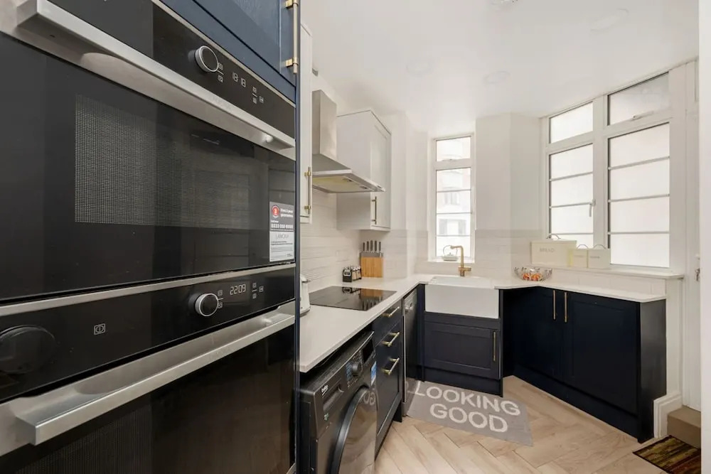 Marylebone Luxury 3-bed Security Elevator