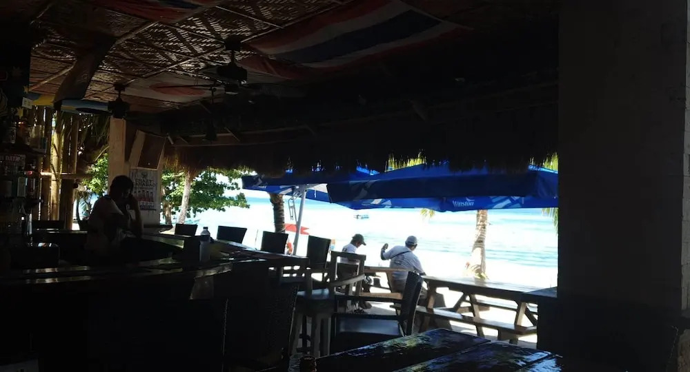 birdwatchers beachfront hotel panglao