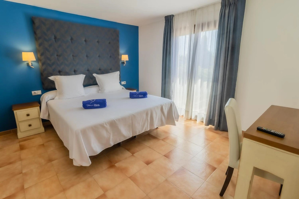 Paloma Blanca Boutique Hotel