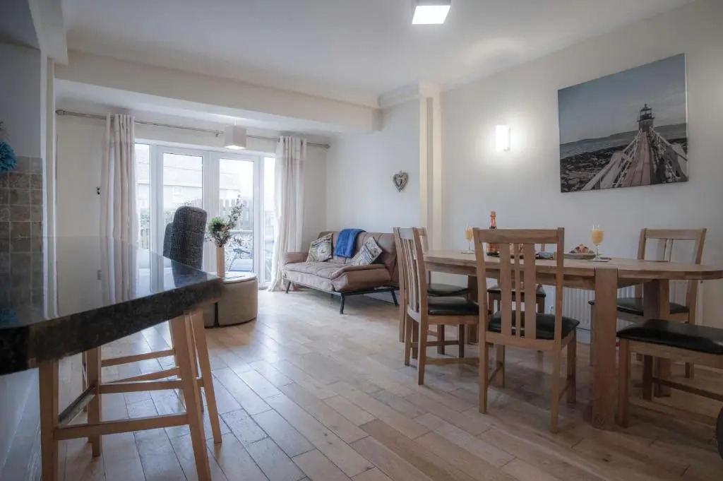 Sea Breeze Apt 3 - 2 Bedroom - Horton Beach
