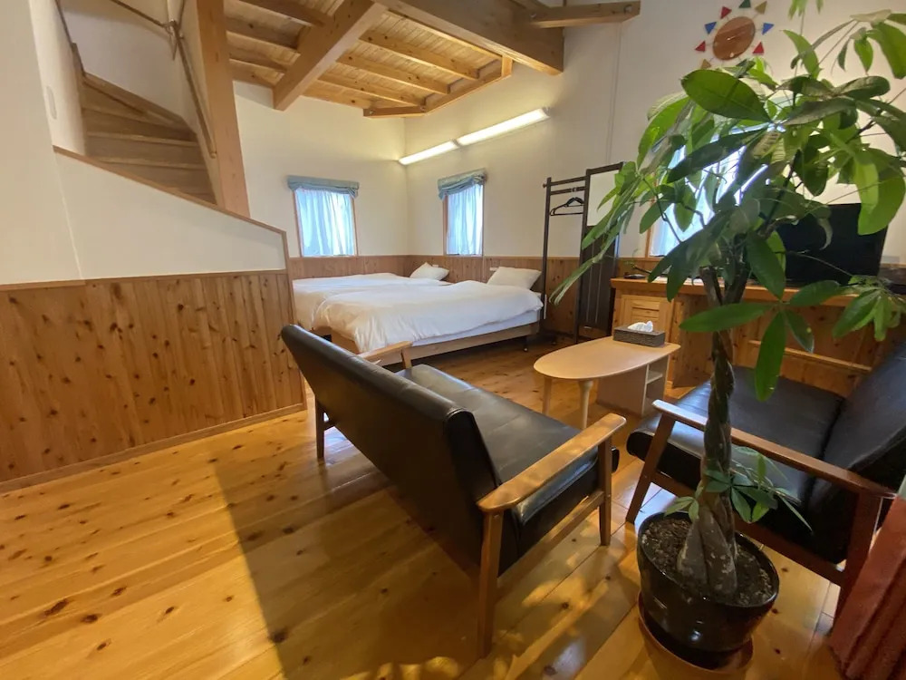 Nakijin Lodge ぺんさじょうやー