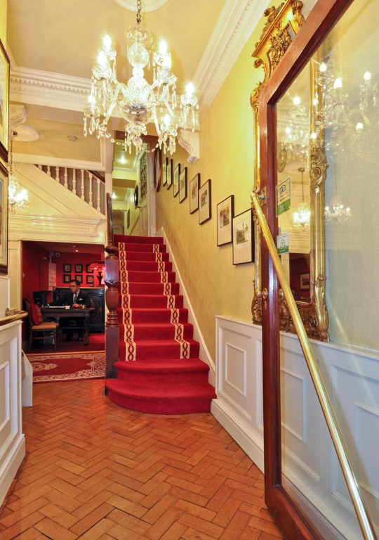 Kilronan House